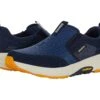 SKECHERS Performance Go Walk Outdoors - 216103